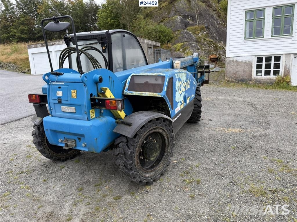 Genie GTH-2506 telescopic handler supplied with a bucket Teleskophjullastere