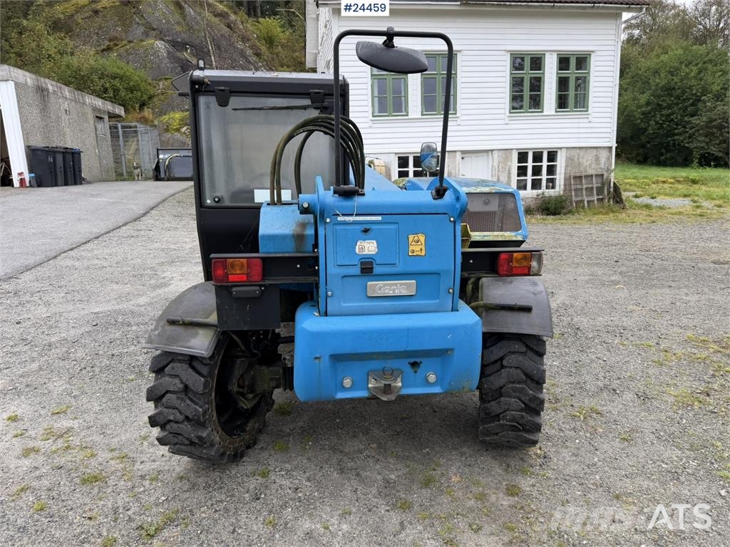 Genie GTH-2506 telescopic handler supplied with a bucket Teleskophjullastere