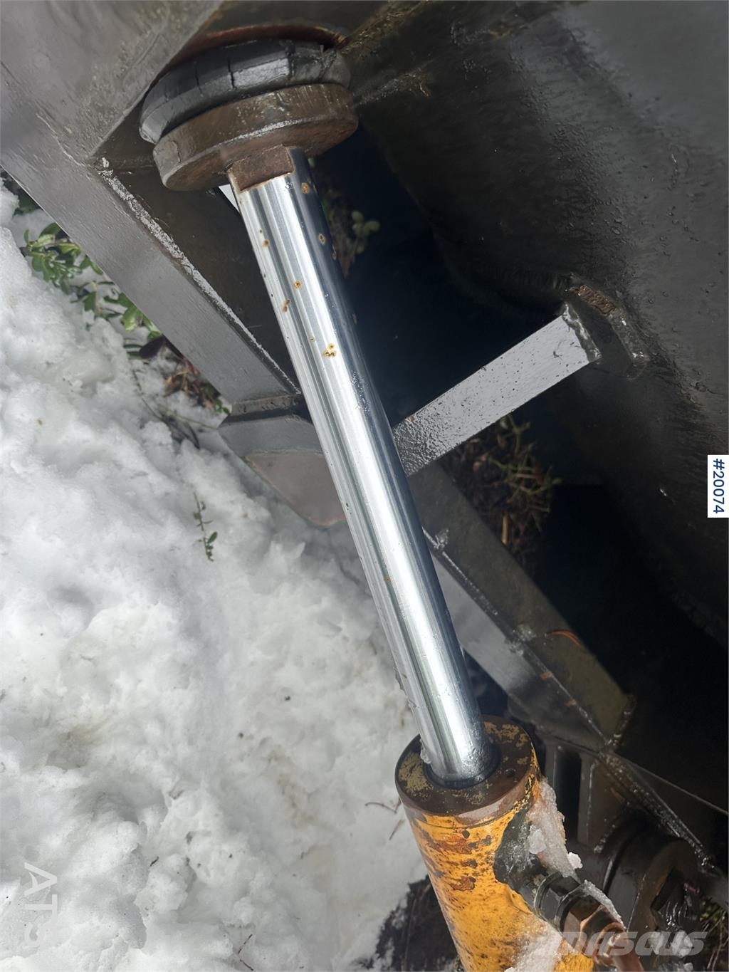 GMI KDA 260 diagonal plow Haszonjárművek - Egyéb