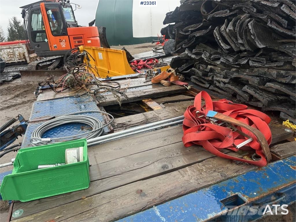 Goldhofer 24/80 machine trailer w/ two sets of tires لوادر منخفضة