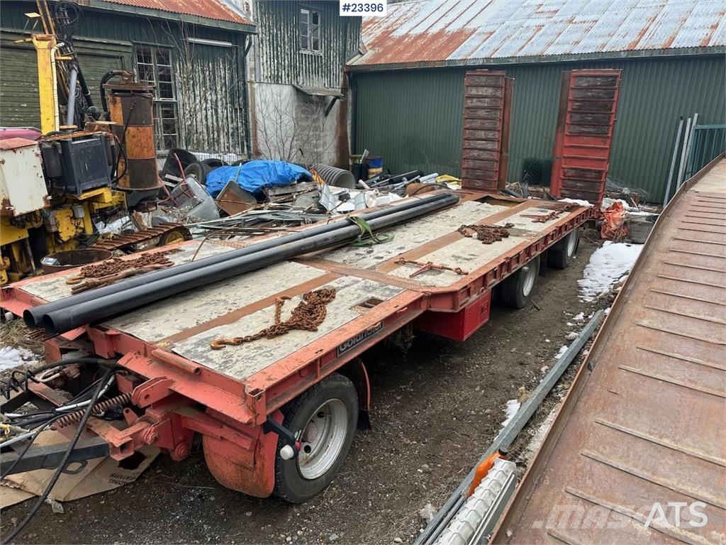 Goldhofer 3 axle machine trailer. لوادر منخفضة