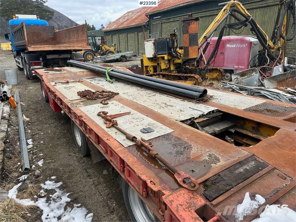 Goldhofer 3 axle machine trailer. لوادر منخفضة