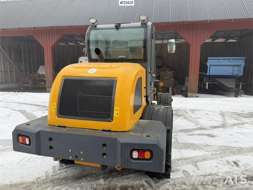 Günter Grossmann Ladowarka GG2500T telehandler with a bucket and l Teleskop-Radlader