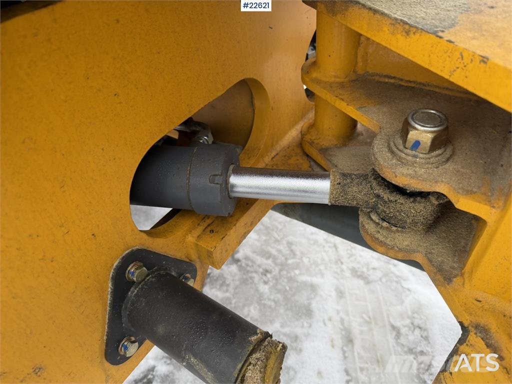 Günter Grossmann Ladowarka GG2500T telehandler with a bucket and l Teleskop-Radlader