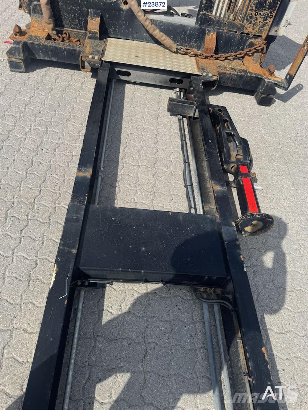 Hammar 140B Sideloader – One Lifting Arm Replaced in 2021 Otros componentes