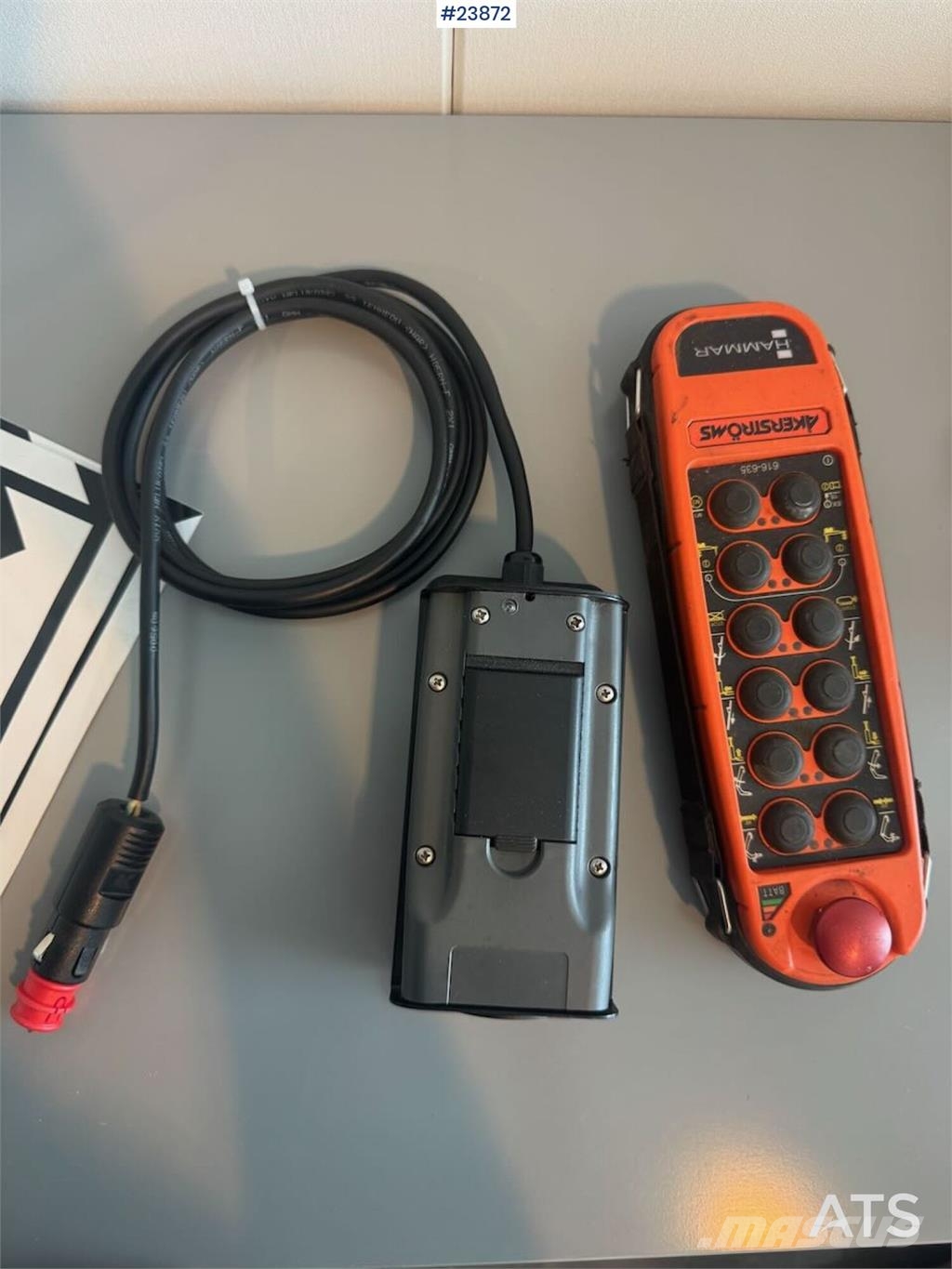 Hammar 140B Sideloader – One Lifting Arm Replaced in 2021 Otros componentes
