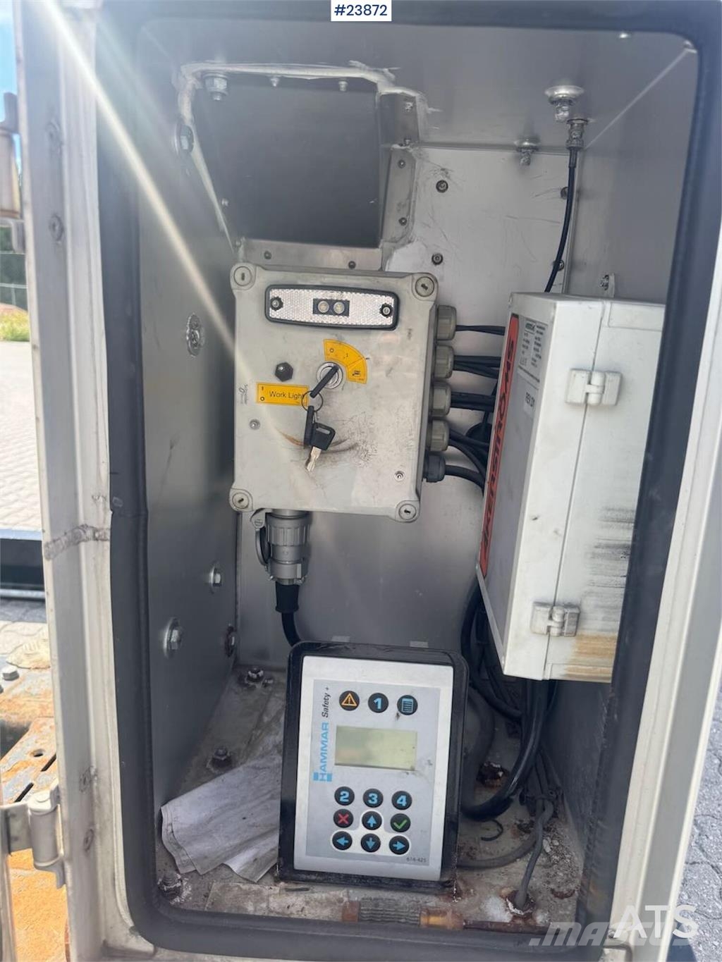 Hammar 140B Sideloader – One Lifting Arm Replaced in 2021 Otros componentes