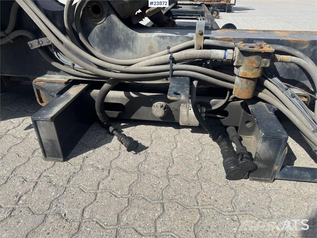 Hammar 140B Sideloader – One Lifting Arm Replaced in 2021 Otros componentes