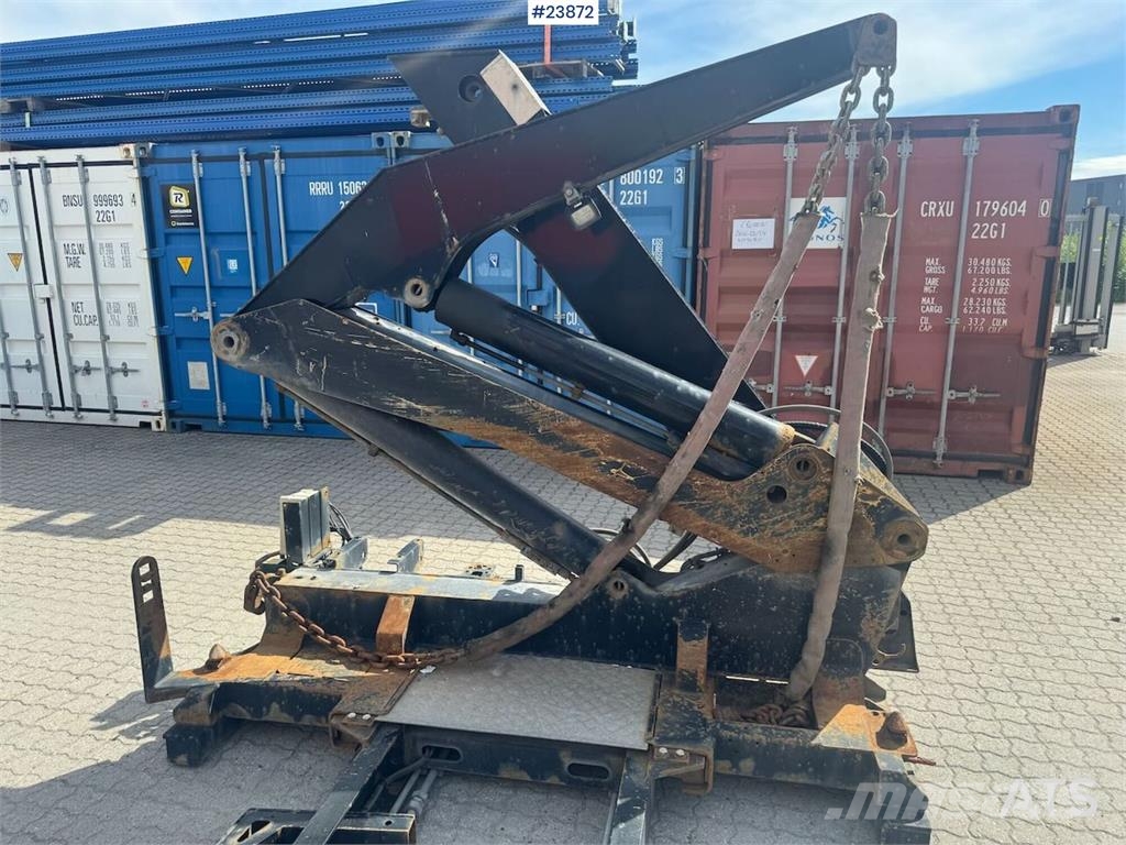 Hammar 140B Sideloader – One Lifting Arm Replaced in 2021 Otros componentes