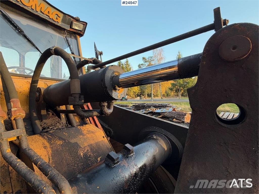 Hanomag 44 DI Wheel Loader Gumikerekes homlokrakodók