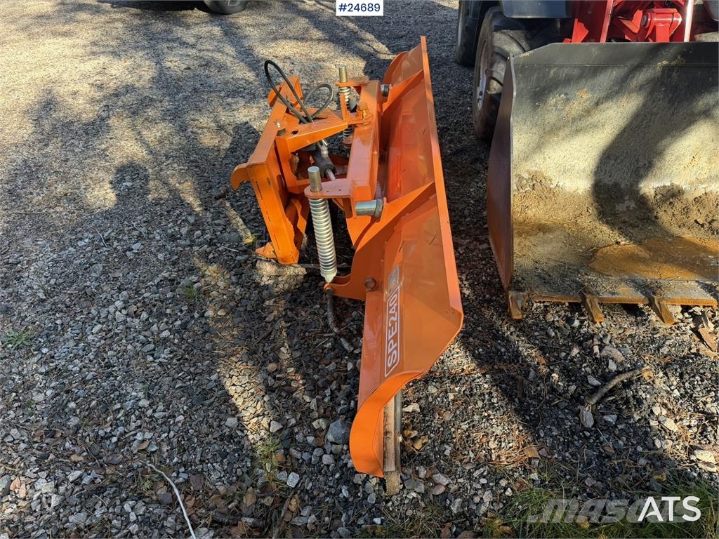 Heracles H280 Wheel Loader w/Snow Plow, Bucket and Pallet F Wheel loaders