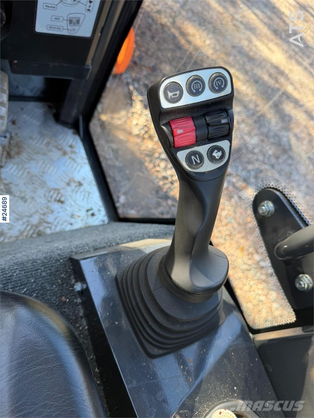 Heracles H280 Wheel Loader w/Snow Plow, Bucket and Pallet F Wheel loaders
