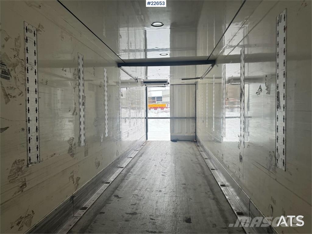 HFR Cabinet semi with Thermo King unit. 冷藏车