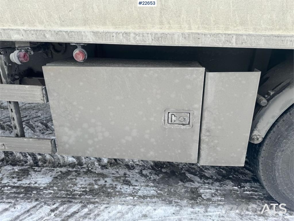 HFR Cabinet semi with Thermo King unit. 冷藏车