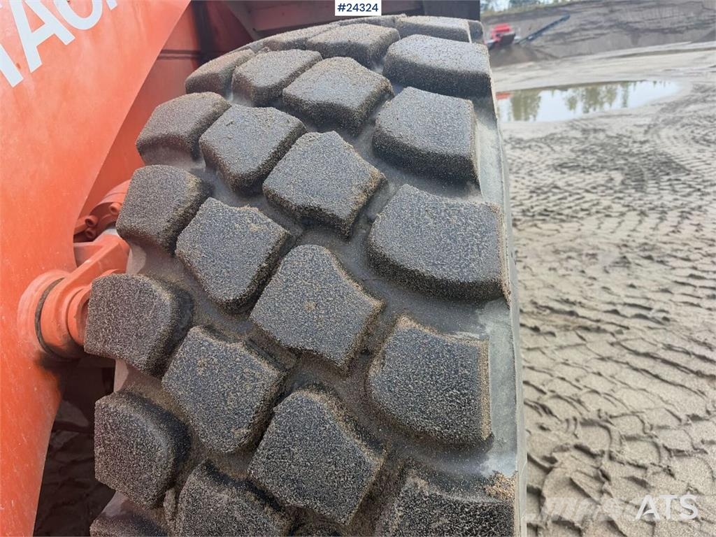 Hitachi ZW310-6 wheel loader w/ lever control, weight and  Kolesové nakladače