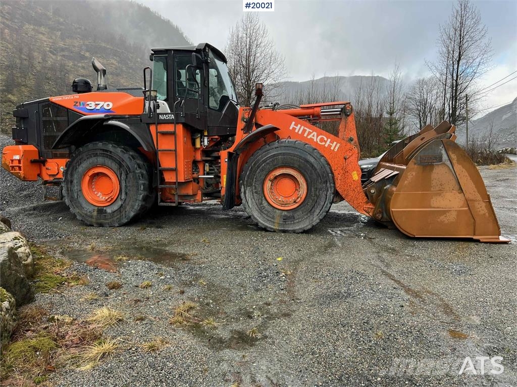 Hitachi zw370-6 Wheel loader w/ scale, printer and bucket Gumikerekes homlokrakodók