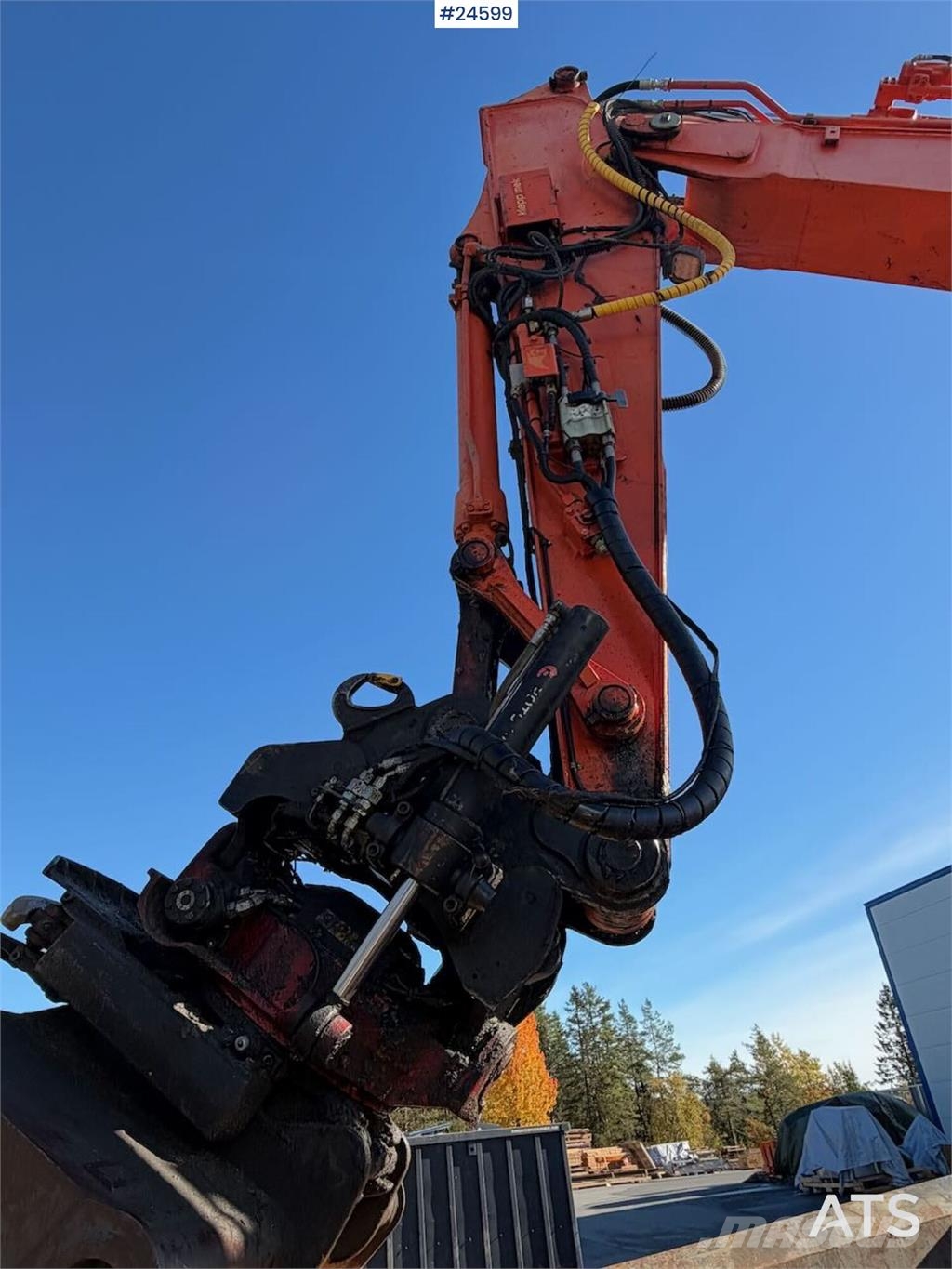 Hitachi ZX140W-6 Wheeled excavator with tilt, bucket and N Hjulgravere