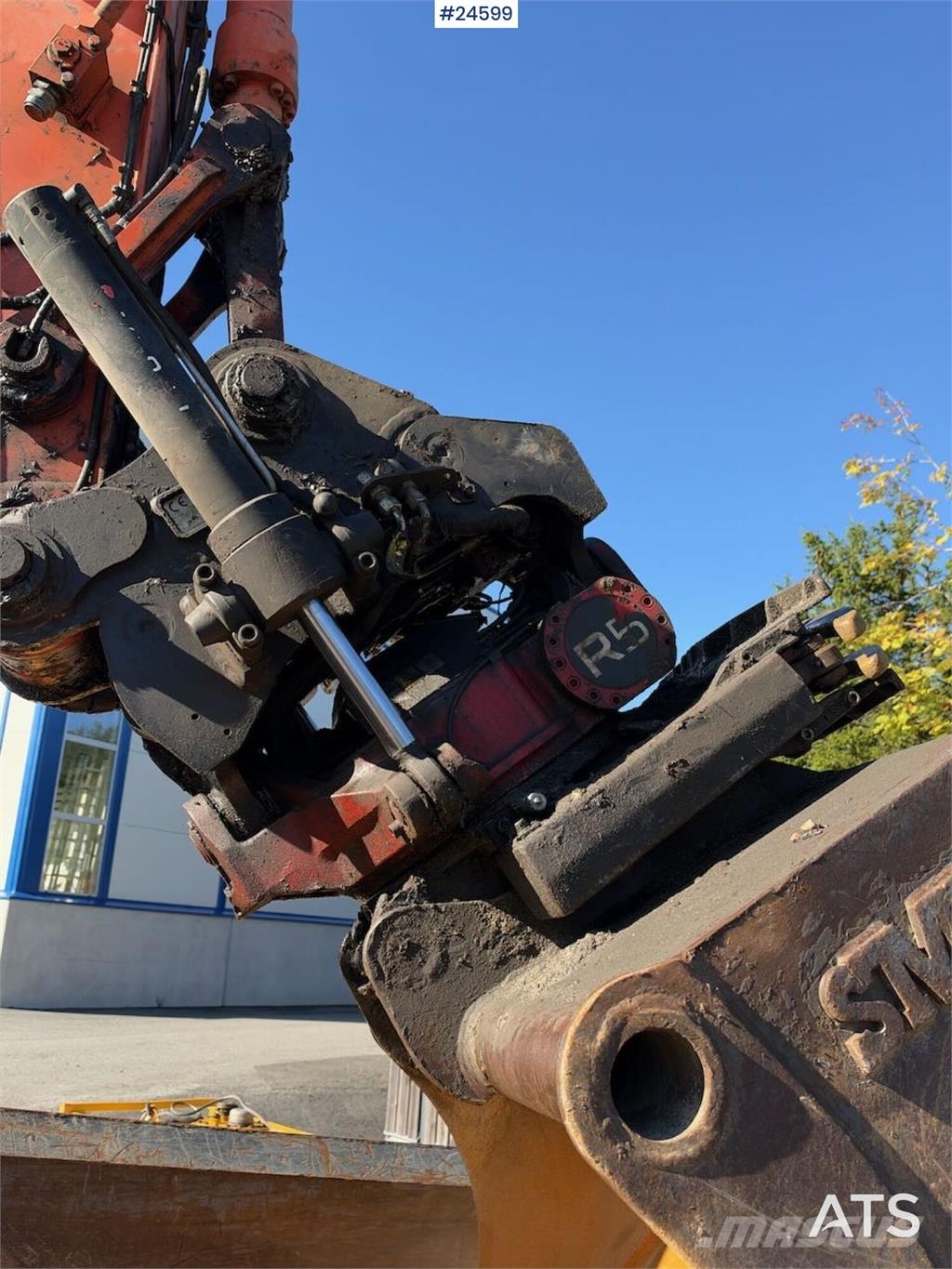 Hitachi ZX140W-6 Wheeled excavator with tilt, bucket and N Hjulgravere