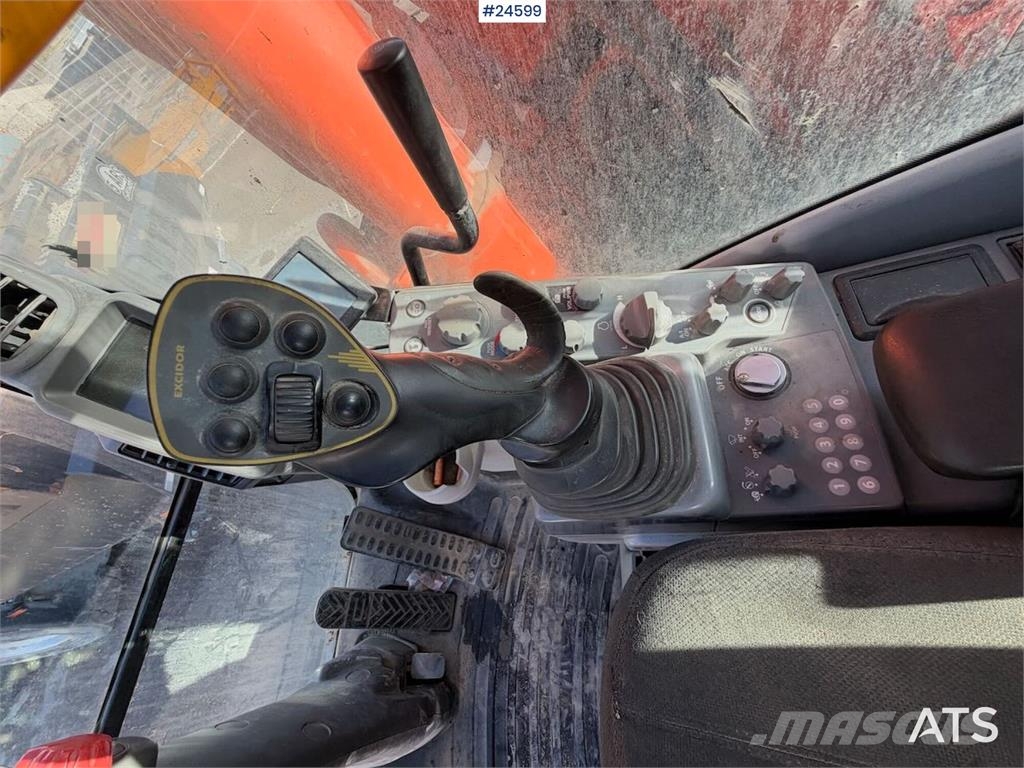 Hitachi ZX140W-6 Wheeled excavator with tilt, bucket and N Hjulgravere