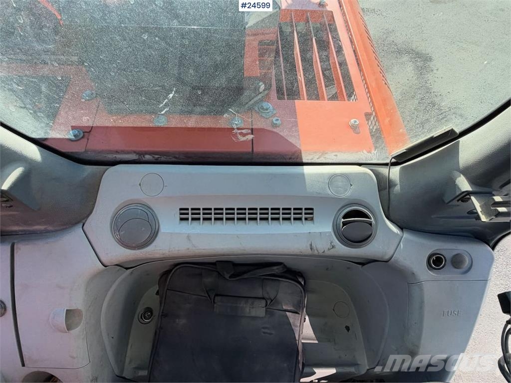 Hitachi ZX140W-6 Wheeled excavator with tilt, bucket and N Hjulgravere