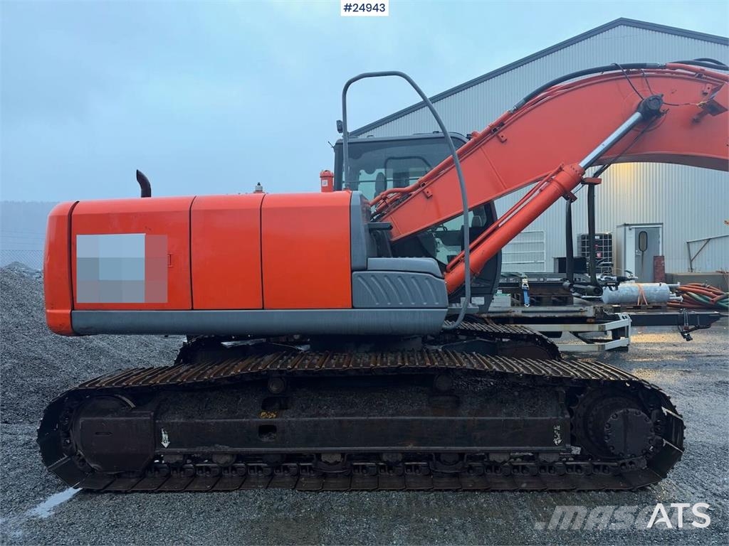 Hitachi ZX210LC-3 Tracked excavator – 6,060 hours Raupenbagger