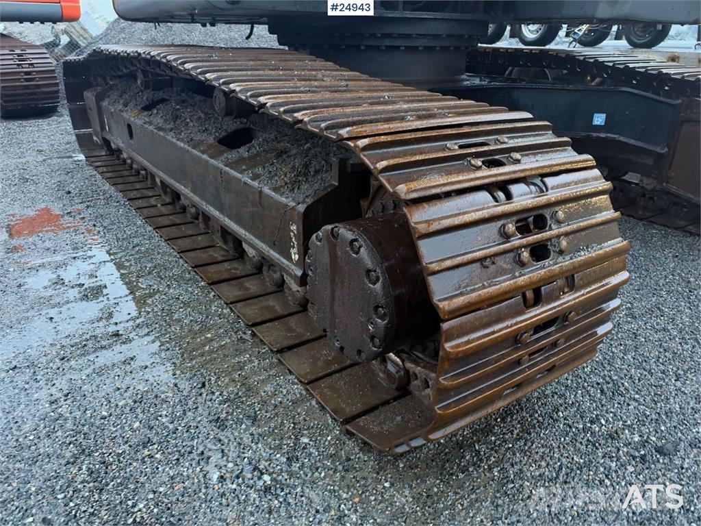 Hitachi ZX210LC-3 Tracked excavator – 6,060 hours Raupenbagger