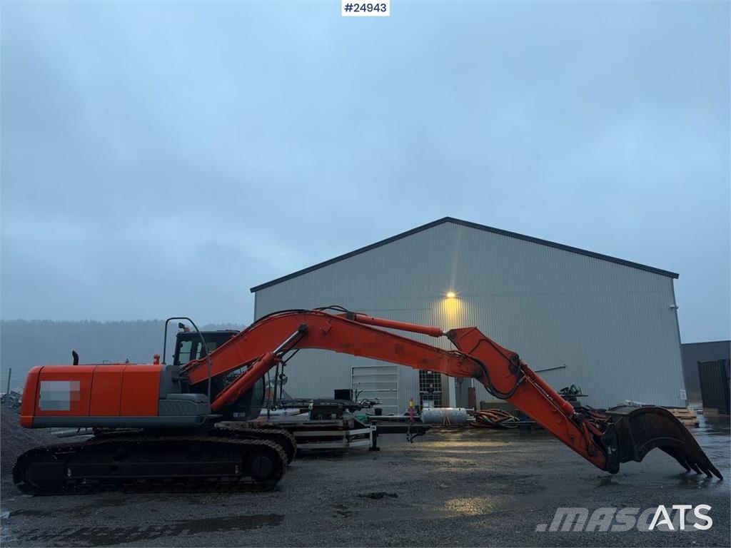 Hitachi ZX210LC-3 Tracked excavator – 6,060 hours Raupenbagger