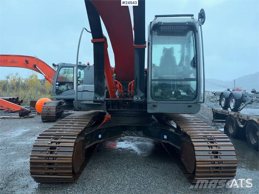 Hitachi ZX210LC-3 Tracked excavator – 6,060 hours Raupenbagger