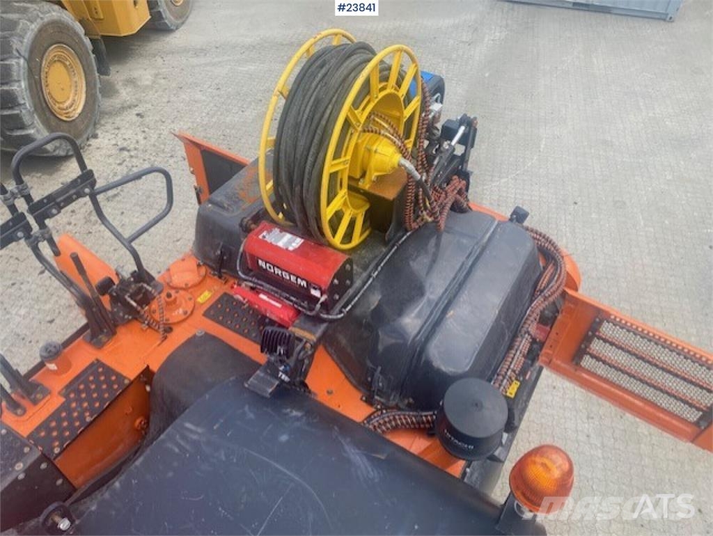 Hitachi ZX220W-7 wheel excavator Wielgraafmachines