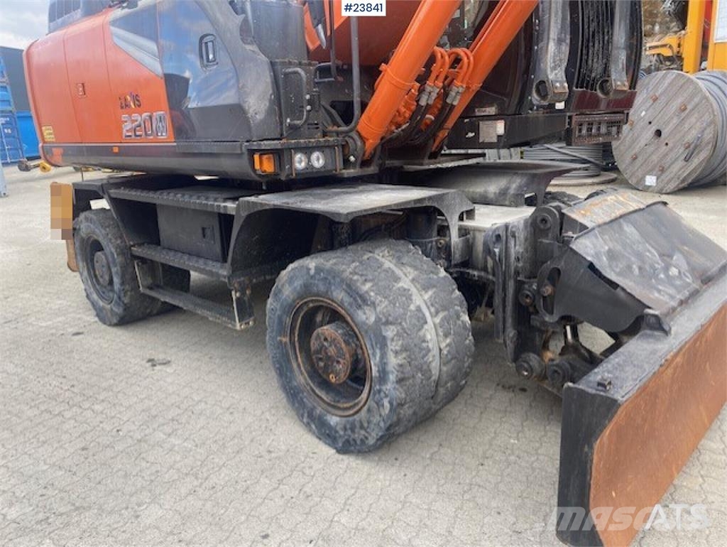 Hitachi ZX220W-7 wheel excavator Wielgraafmachines