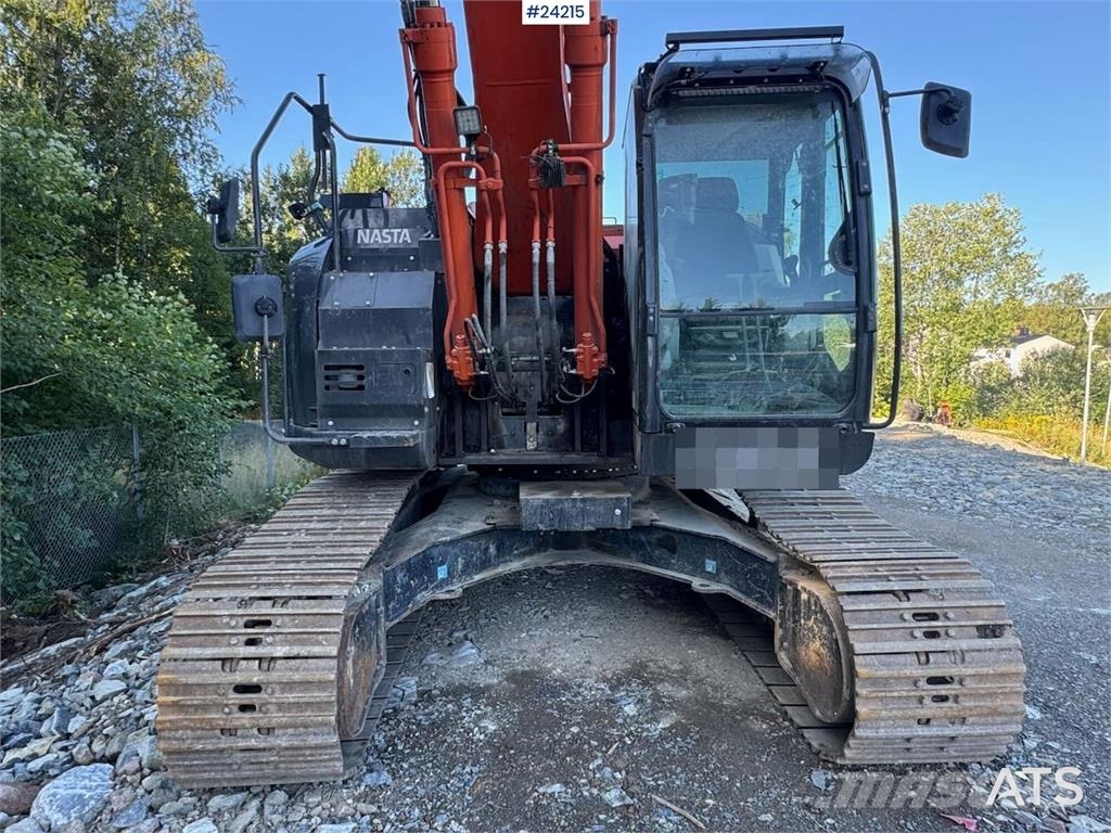 Hitachi ZX225 Excavator with Tilt and 2 Buckets Beltegraver