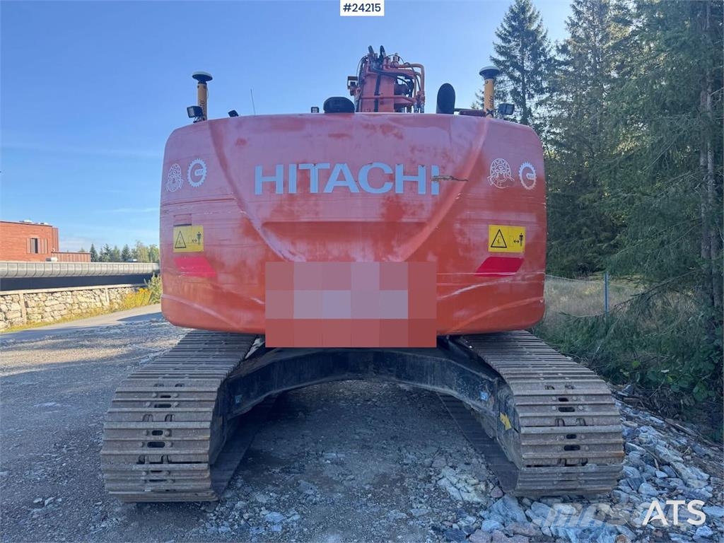 Hitachi ZX225 Excavator with Tilt and 2 Buckets Beltegraver