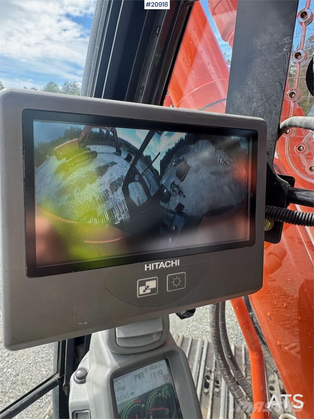 Hitachi ZX225 USR LC-6 Tracked Excavator w/ Rototilt, Grad Crawler excavators