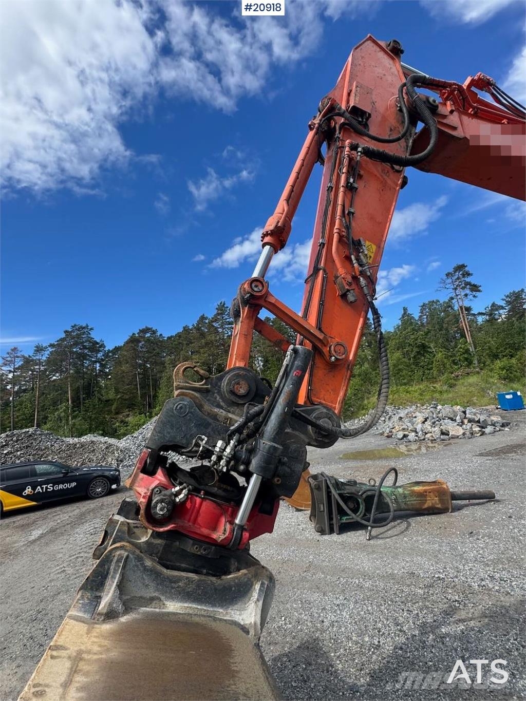Hitachi ZX225 USR LC-6 Tracked Excavator w/ Rototilt, Grad Crawler excavators