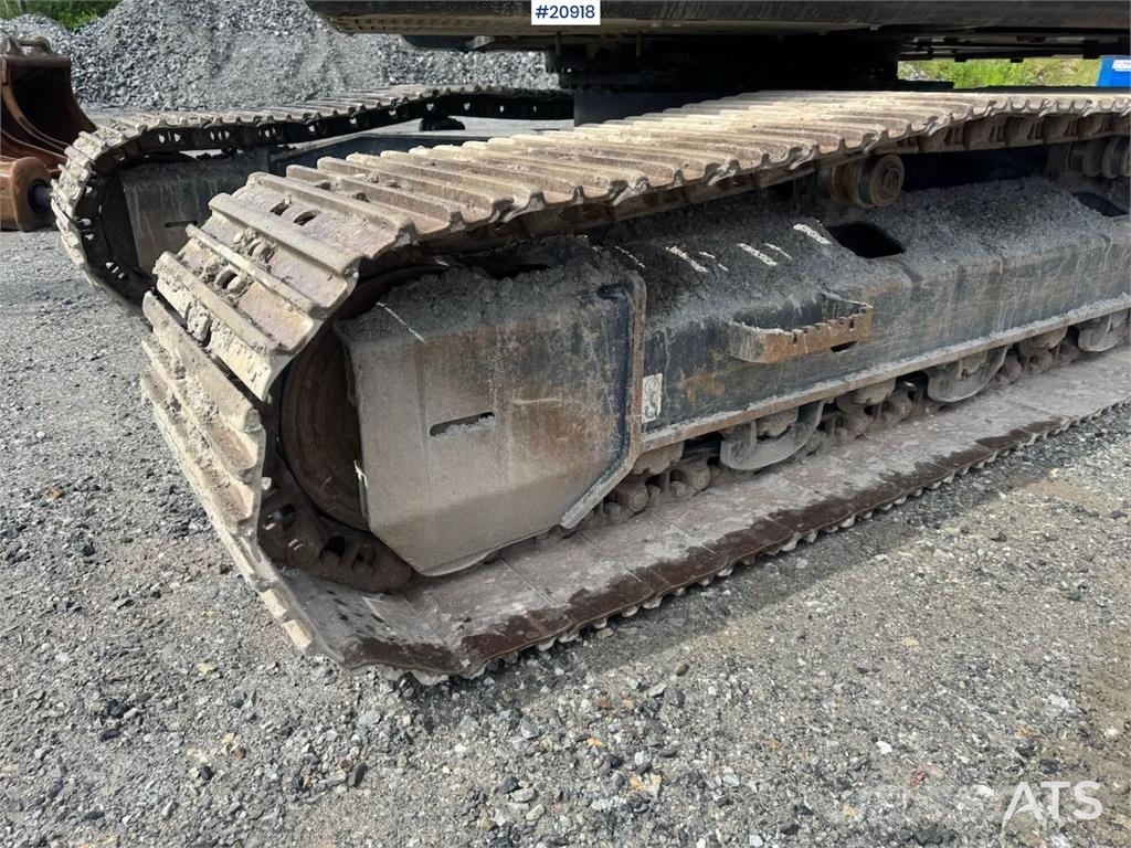 Hitachi ZX225 USR LC-6 Tracked Excavator w/ Rototilt, Grad Crawler excavators