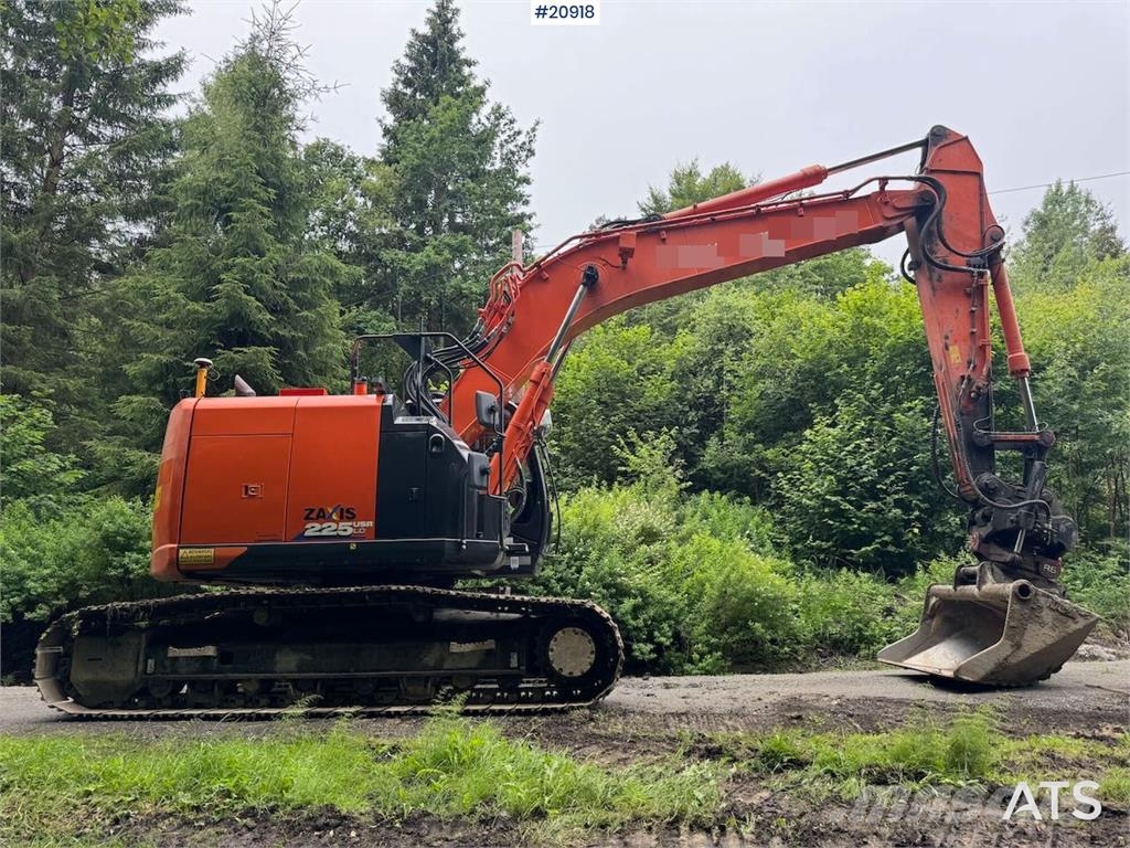 Hitachi ZX225 USR LC-6 Tracked Excavator w/ Rototilt, Grad Crawler excavators