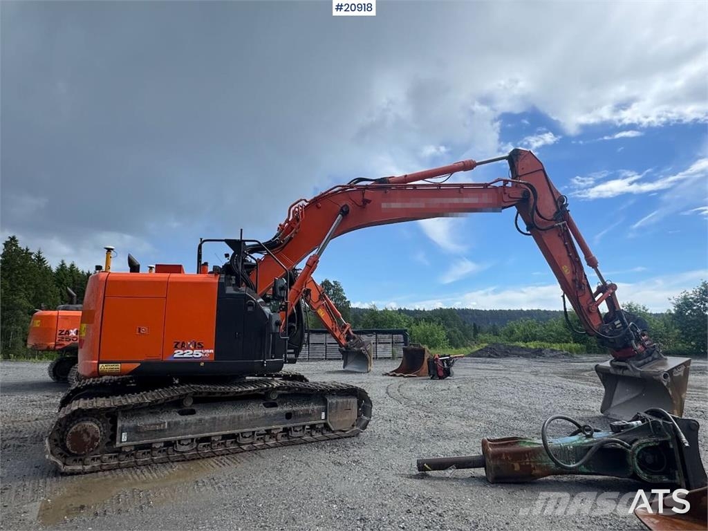 Hitachi ZX225 USR LC-6 Tracked Excavator w/ Rototilt, Grad Crawler excavators