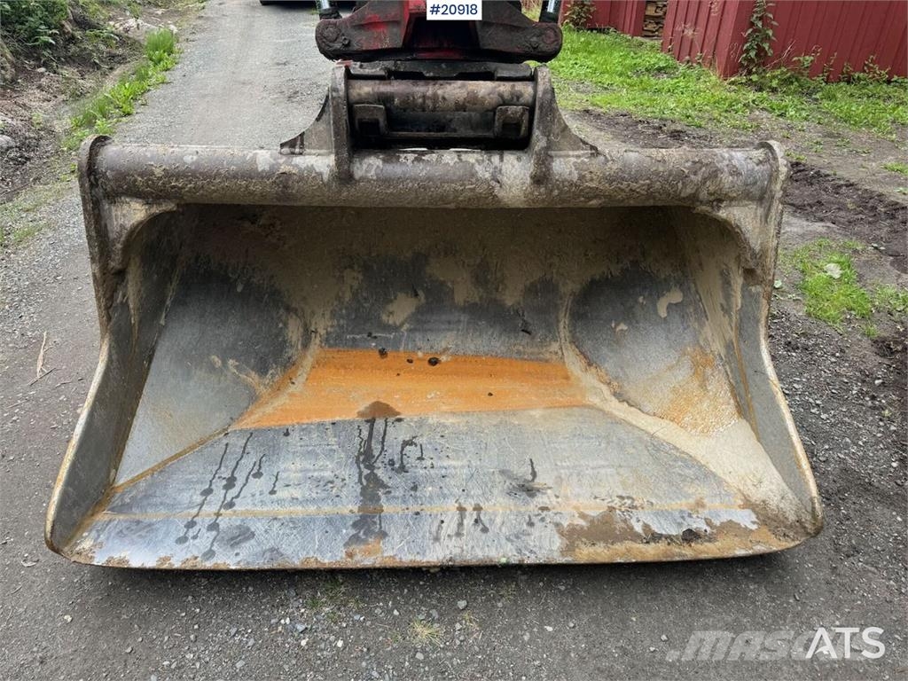 Hitachi ZX225 USR LC-6 Tracked Excavator w/ Rototilt, Grad Crawler excavators
