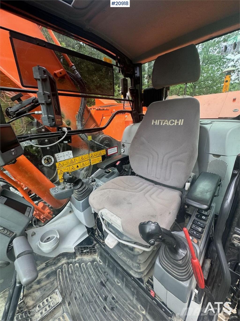 Hitachi ZX225 USR LC-6 Tracked Excavator w/ Rototilt, Grad Crawler excavators
