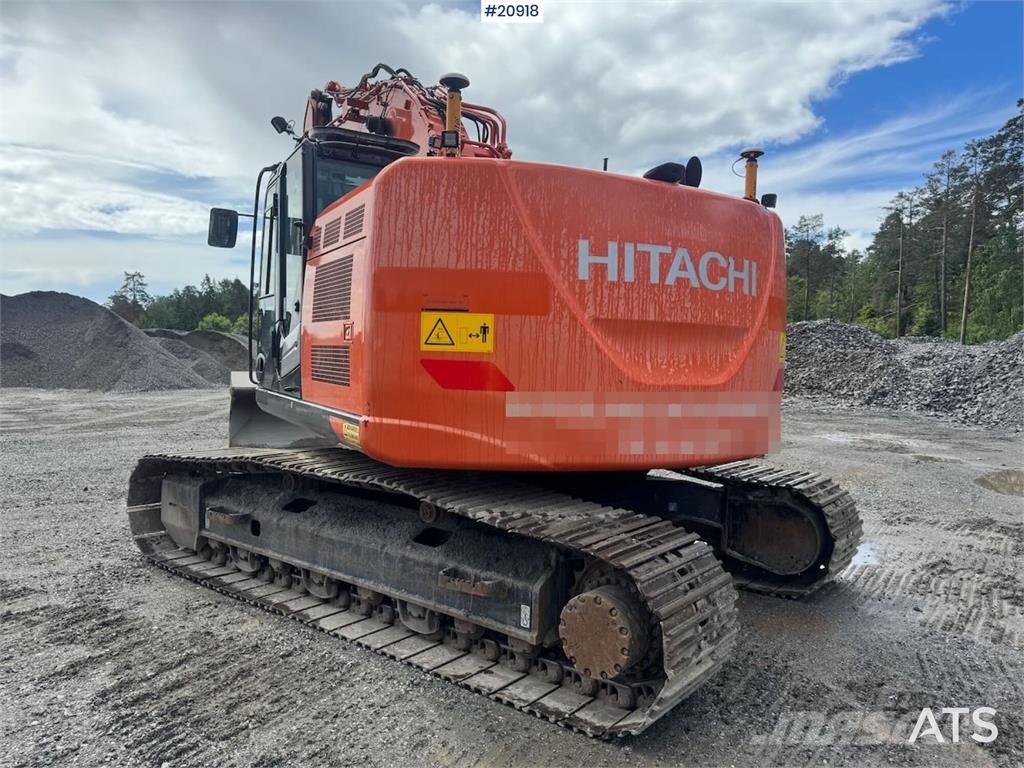 Hitachi ZX225 USR LC-6 Tracked Excavator w/ Rototilt, Grad Crawler excavators
