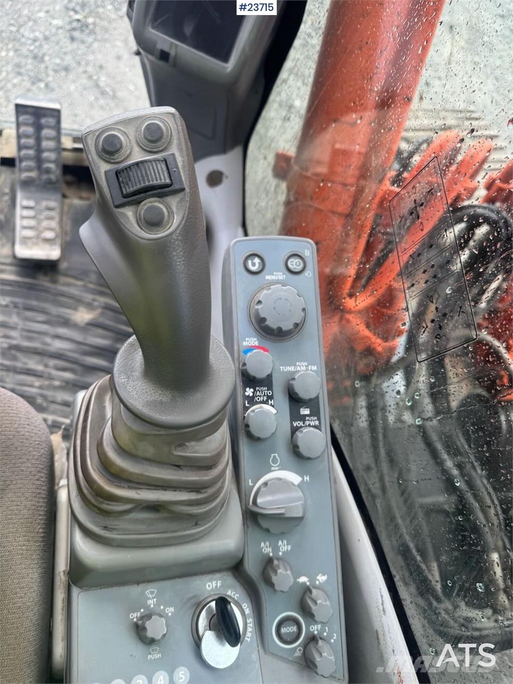 Hitachi ZX250LC-5B Crawler Excavator – Rototilt and 2 Buck Escavadeiras de esteiras