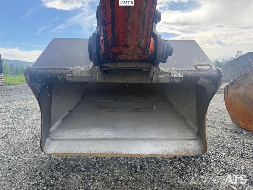 Hitachi ZX250LC-5B Crawler Excavator – Rototilt and 2 Buck Escavadeiras de esteiras