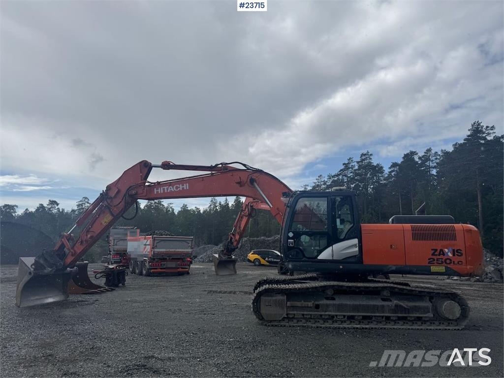 Hitachi ZX250LC-5B Crawler Excavator – Rototilt and 2 Buck Escavadeiras de esteiras