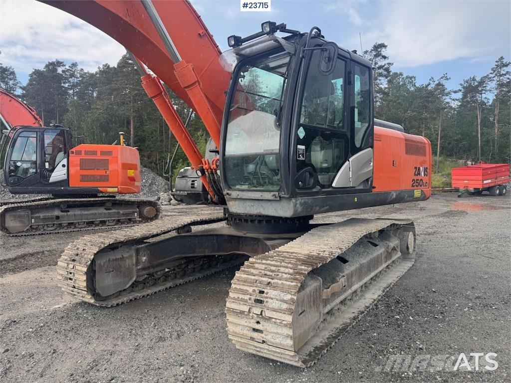 Hitachi ZX250LC-5B Crawler Excavator – Rototilt and 2 Buck Escavadeiras de esteiras