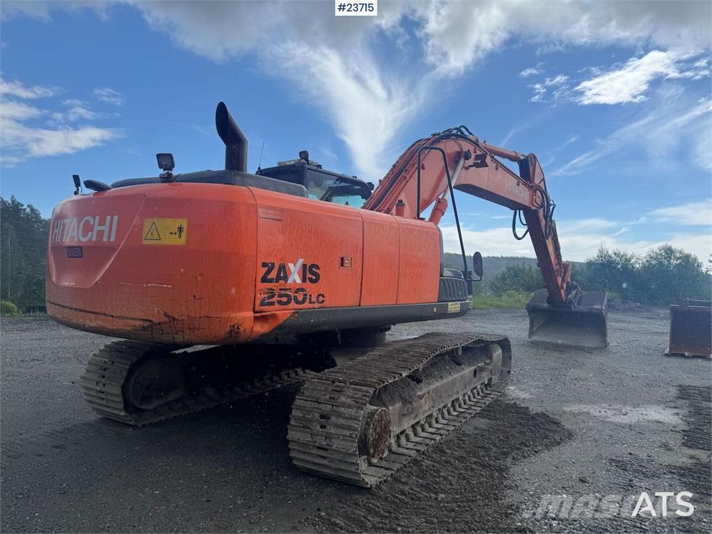 Hitachi ZX250LC-5B Crawler Excavator – Rototilt and 2 Buck Escavadeiras de esteiras