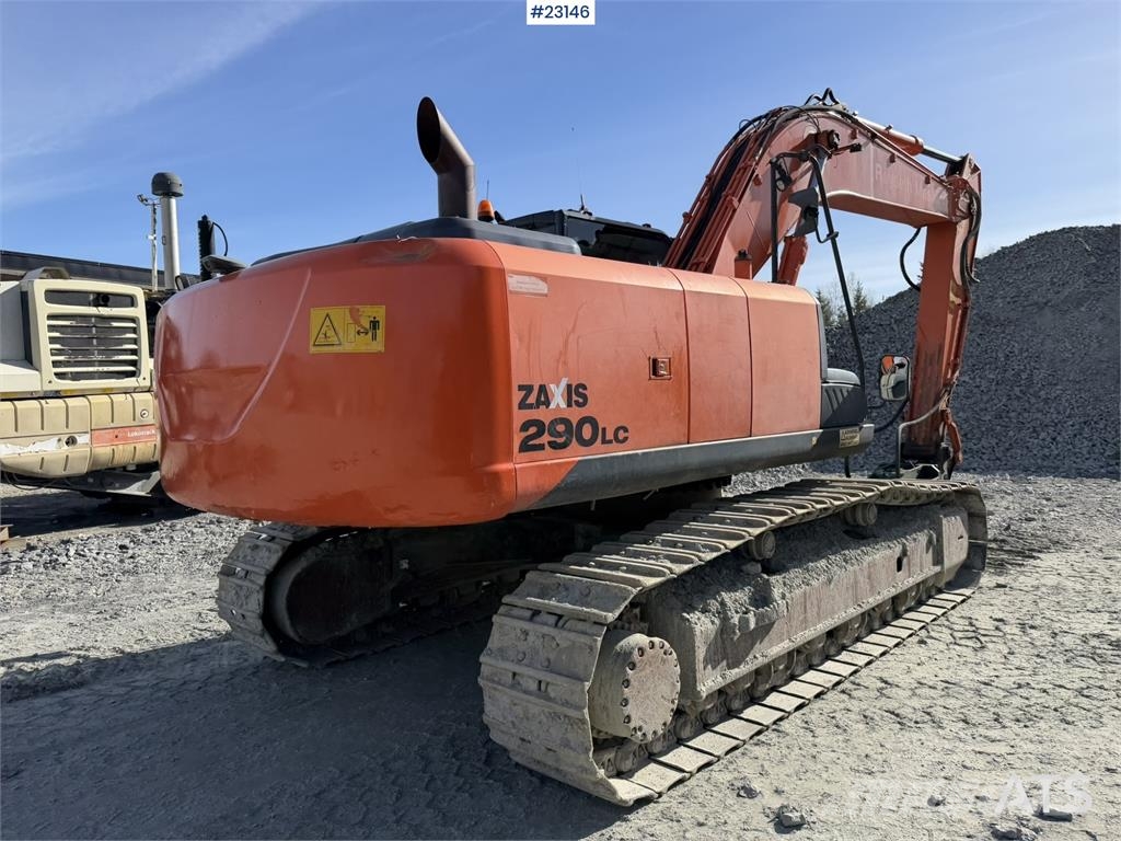 Hitachi ZX290LC-5B excavator with a digging bucket Koparki gąsienicowe