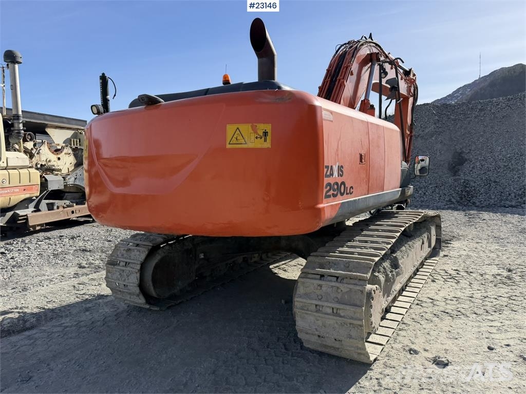 Hitachi ZX290LC-5B excavator with a digging bucket Koparki gąsienicowe