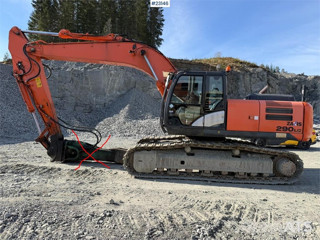 Hitachi ZX290LC-5B excavator with a digging bucket Koparki gąsienicowe