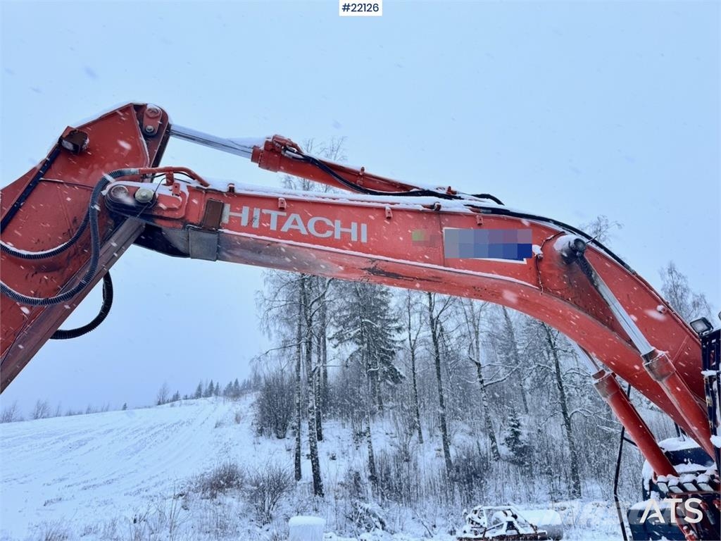 Hitachi ZX300LC-6 crawler excavator with digging bucket Escavadeiras de esteiras
