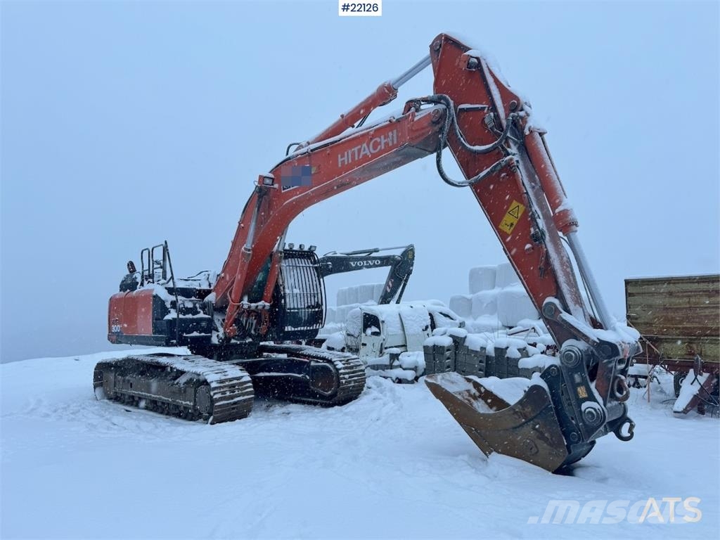 Hitachi ZX300LC-6 crawler excavator with digging bucket Escavadeiras de esteiras
